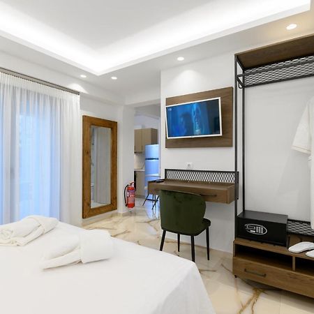 Momento Luxury Apartments Walking Distance From The Beach Nikiana Exterior photo
