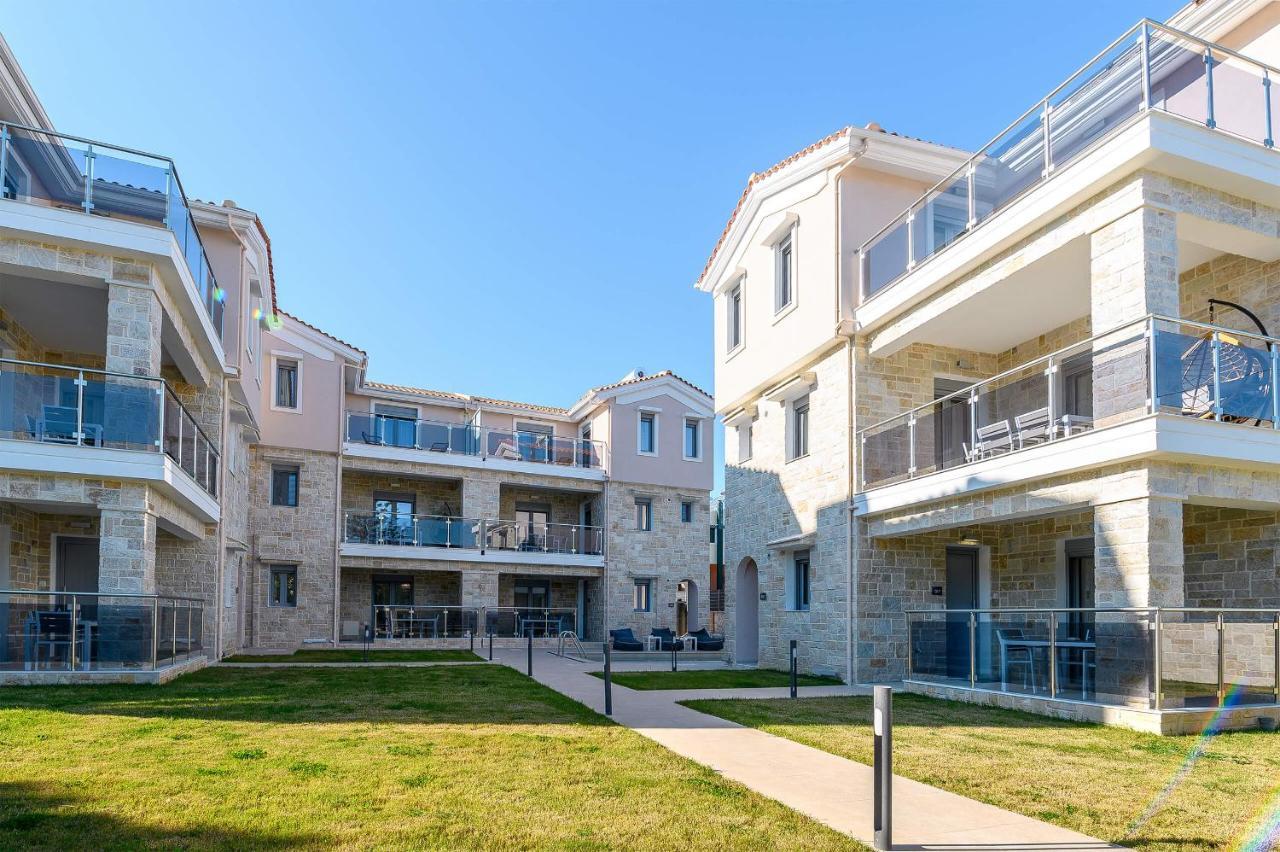 Momento Luxury Apartments Walking Distance From The Beach Nikiana Exterior photo