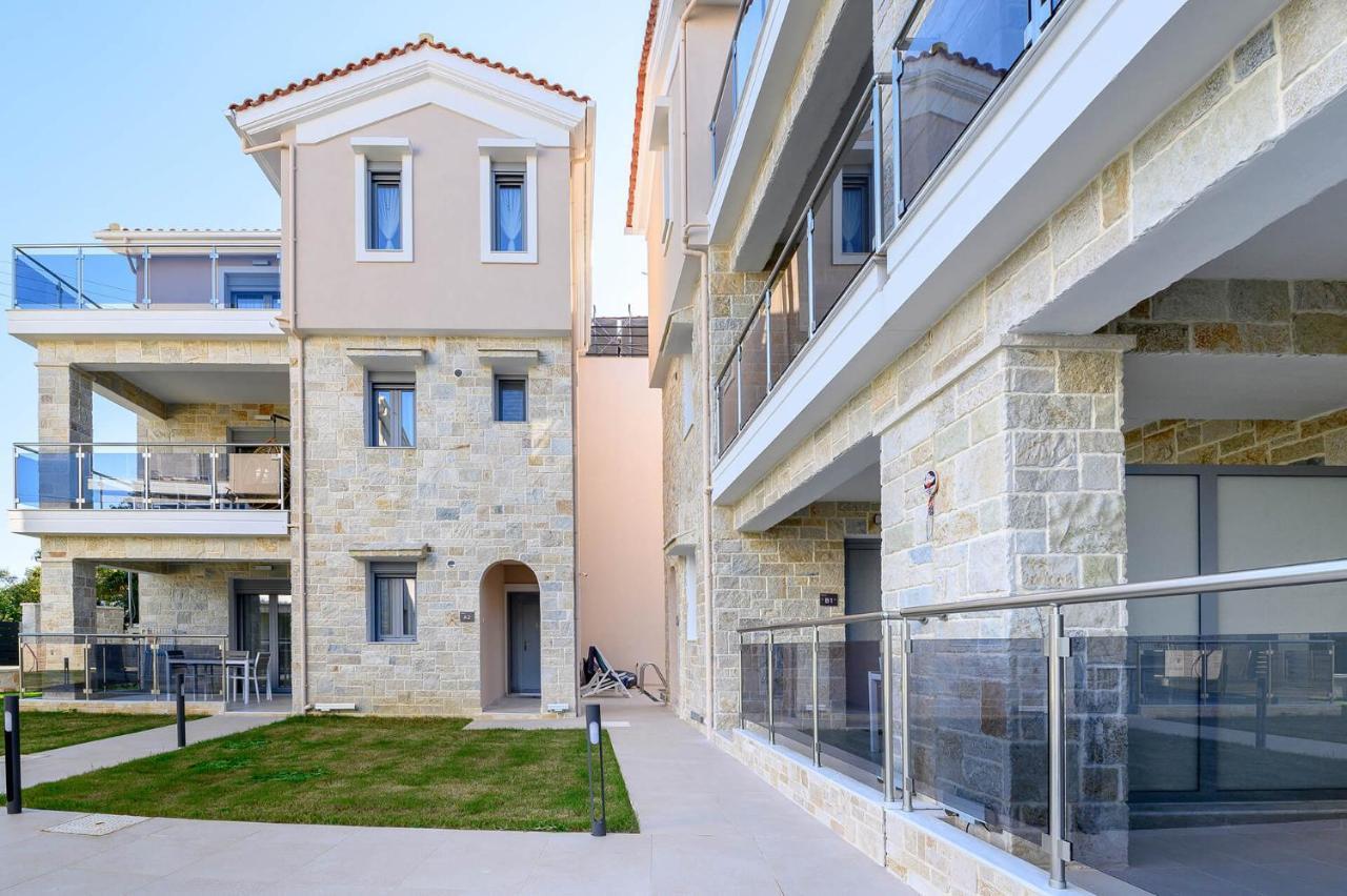Momento Luxury Apartments Walking Distance From The Beach Nikiana Exterior photo