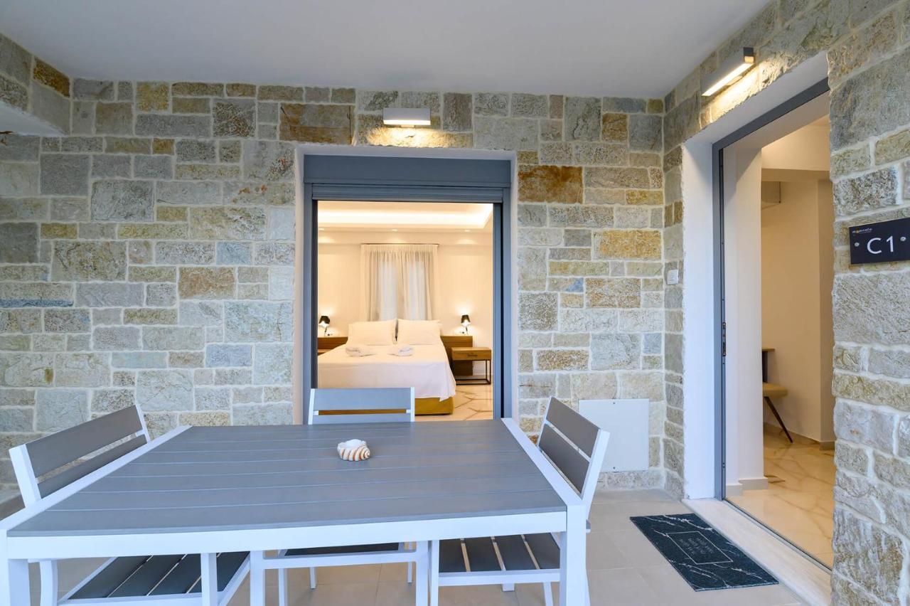 Momento Luxury Apartments Walking Distance From The Beach Nikiana Exterior photo