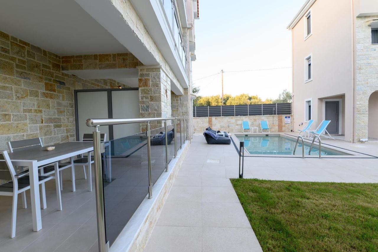 Momento Luxury Apartments Walking Distance From The Beach Nikiana Exterior photo