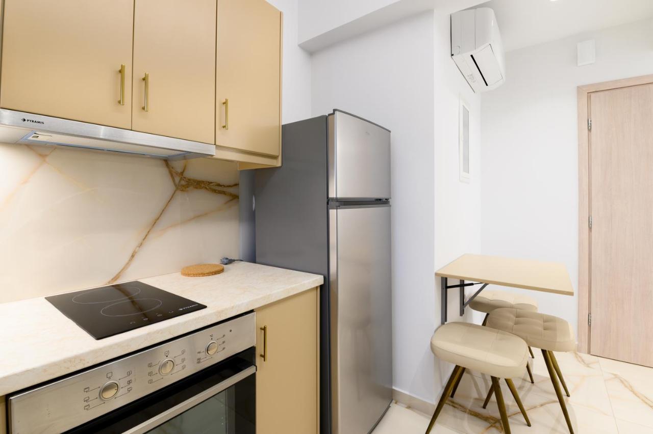 Momento Luxury Apartments Walking Distance From The Beach Nikiana Exterior photo