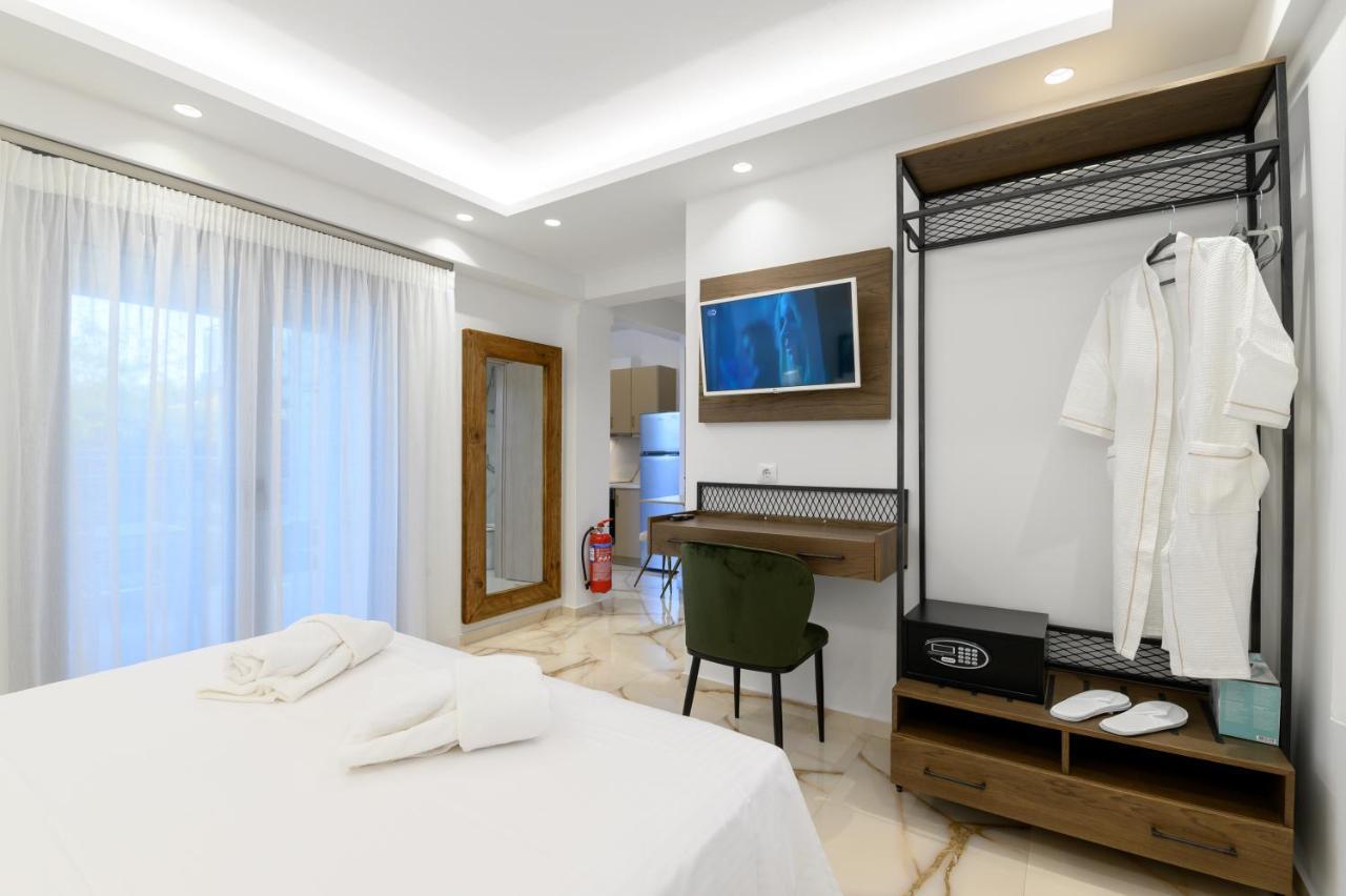 Momento Luxury Apartments Walking Distance From The Beach Nikiana Exterior photo