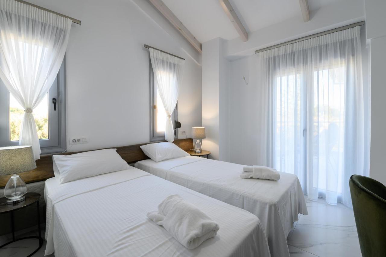 Momento Luxury Apartments Walking Distance From The Beach Nikiana Exterior photo