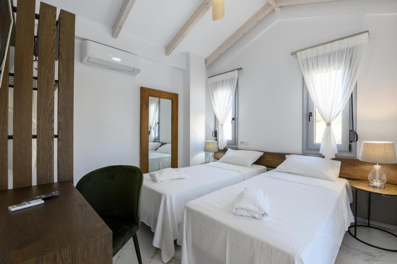Momento Luxury Apartments Walking Distance From The Beach Nikiana Exterior photo