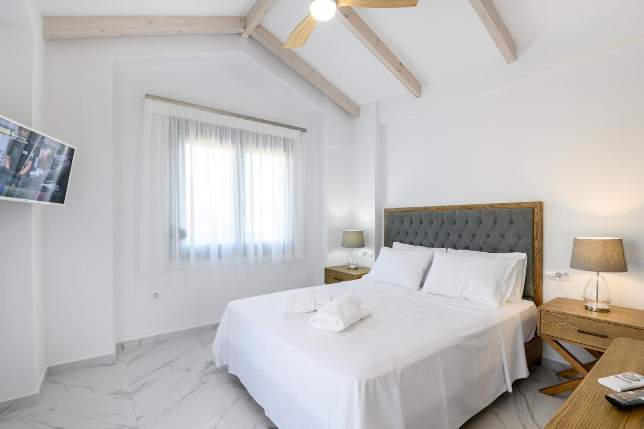 Momento Luxury Apartments Walking Distance From The Beach Nikiana Exterior photo