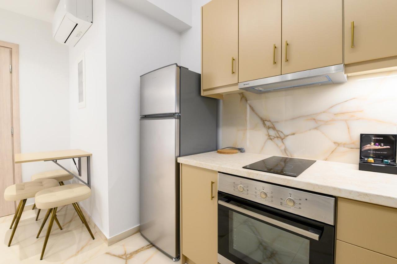 Momento Luxury Apartments Walking Distance From The Beach Nikiana Exterior photo